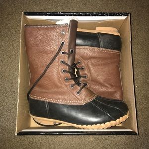 Size 9 Winter rain/snow boots